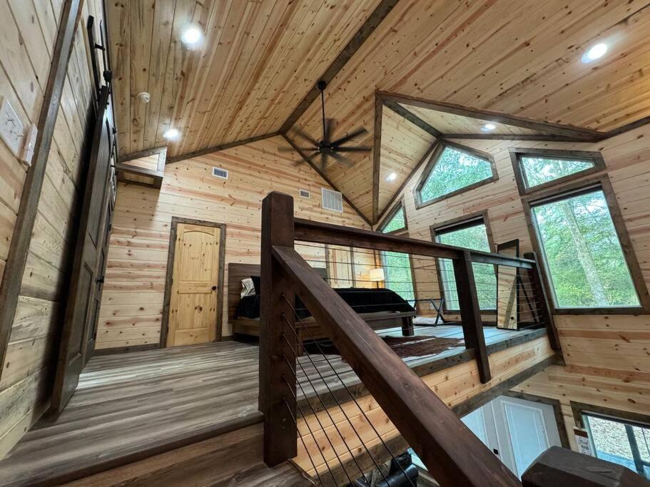 The Moonlight Dream Cabin! Broken Bow