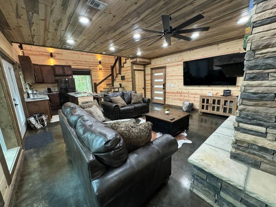 The Moonlight Dream Cabin! Broken Bow